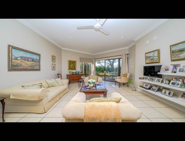 2 BEDROOM TOWNHOUSE FOR SALE IN BALLITO CENTRAL